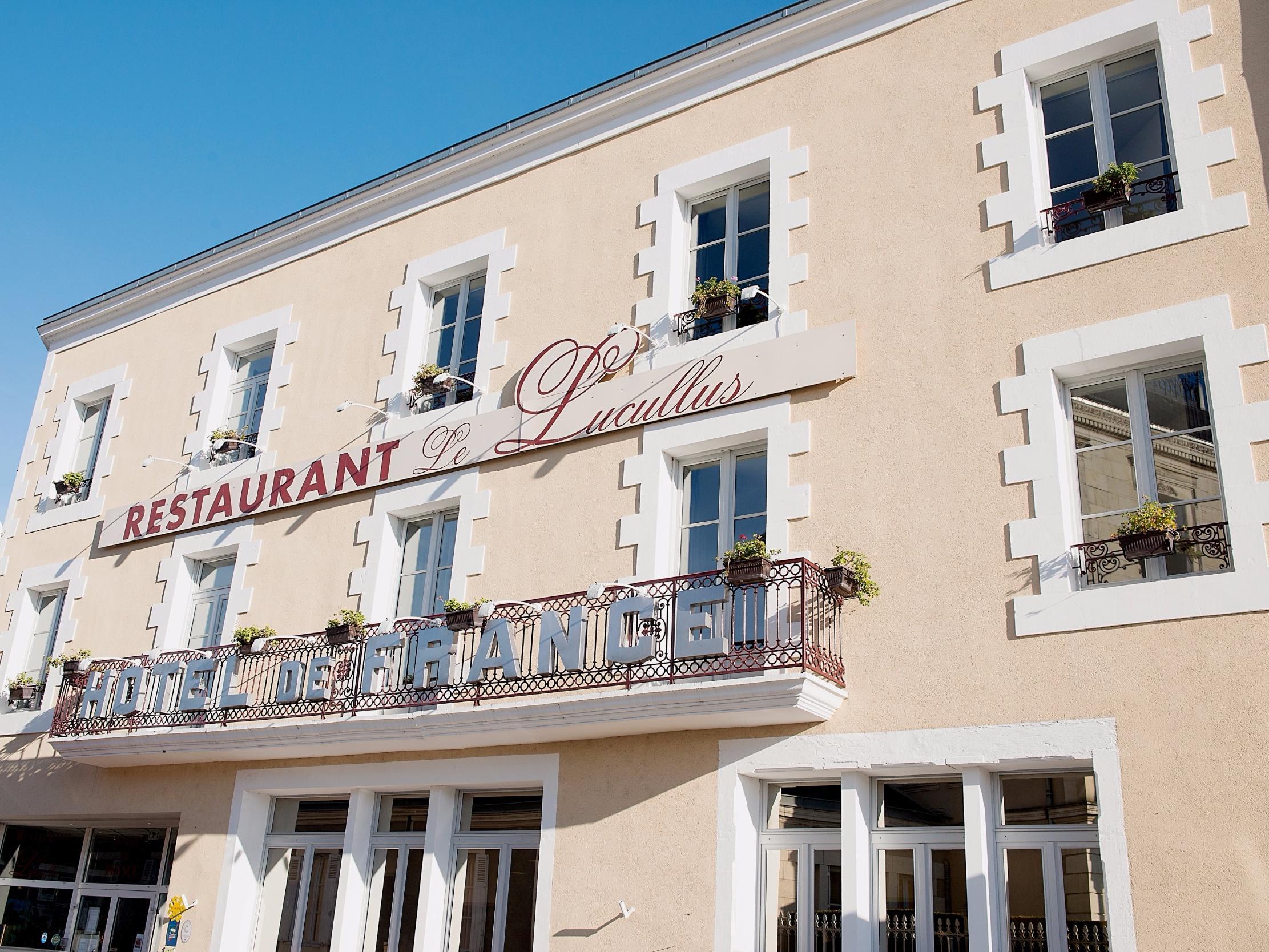 Logis Hotel De France Restaurant Le Lucullus Montmorillon Dış mekan fotoğraf