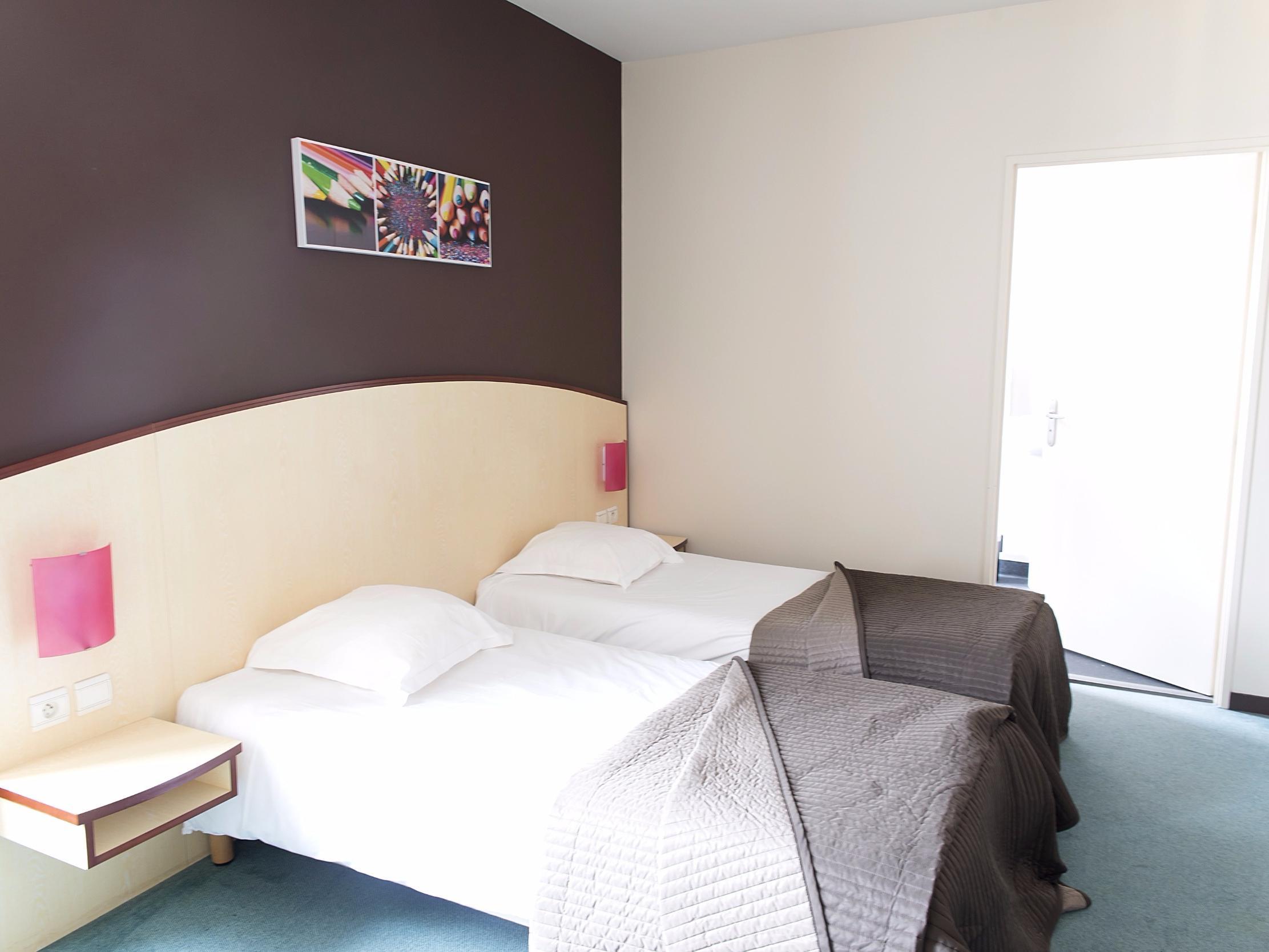 Logis Hotel De France Restaurant Le Lucullus Montmorillon Dış mekan fotoğraf