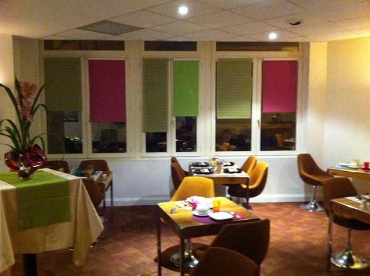 Logis Hotel De France Restaurant Le Lucullus Montmorillon Dış mekan fotoğraf