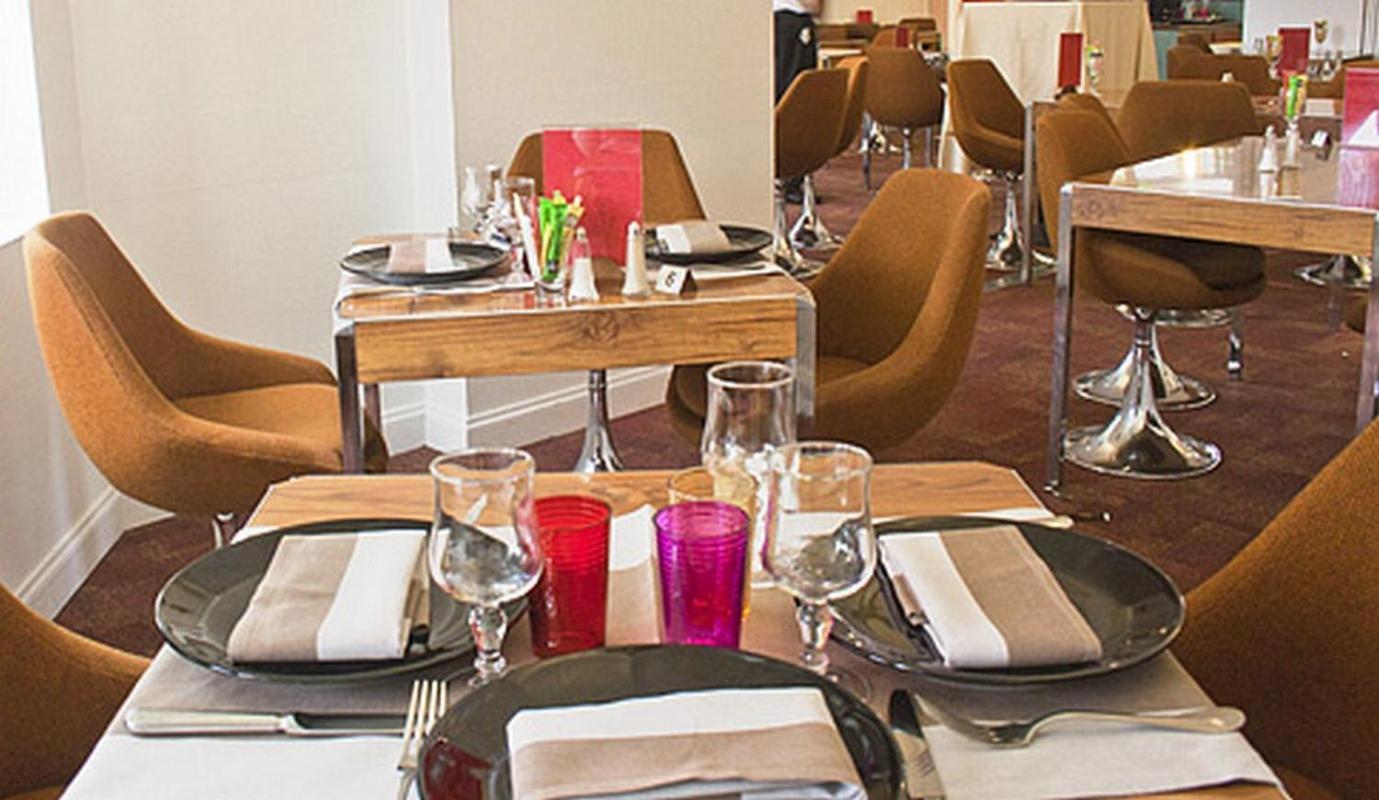 Logis Hotel De France Restaurant Le Lucullus Montmorillon Dış mekan fotoğraf